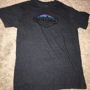 Men’s Patagonia shirt
